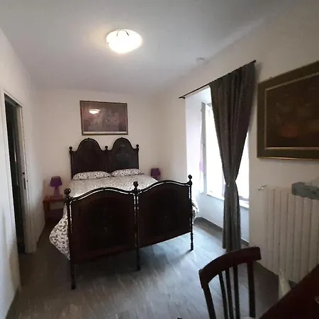 ゲストハウス Oro Rosso Locazione Turistica 3*