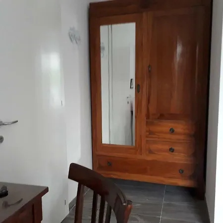 Oro Rosso Locazione Turistica ゲストハウス